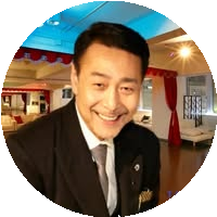 講師